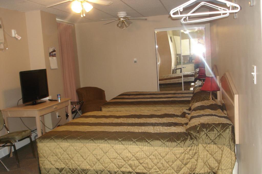 King'S Hotel & Motel By Elevate Rooms Shaunavon Exterior photo